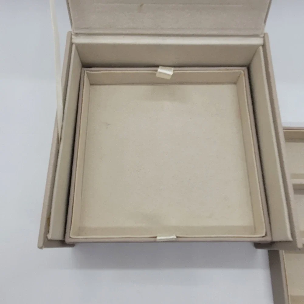 Brighton Follow Your Heart Pebbled Faux Leather Square Jewelry Box Silver Heart